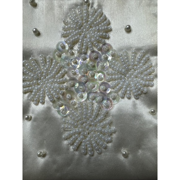 Vintage Coin Purse White Satin with Beads and Sequins Wedding Formal - Picture 2 of 9